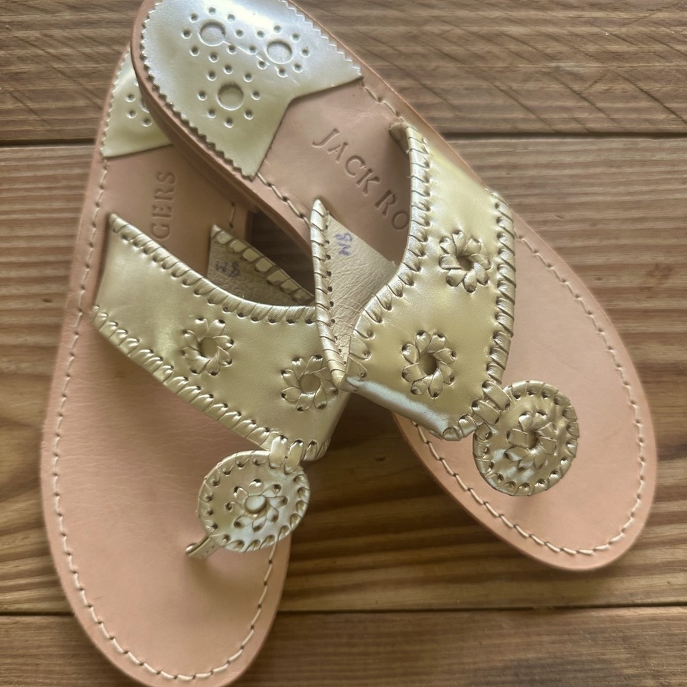 Jack Rogers Platinum Size 8M